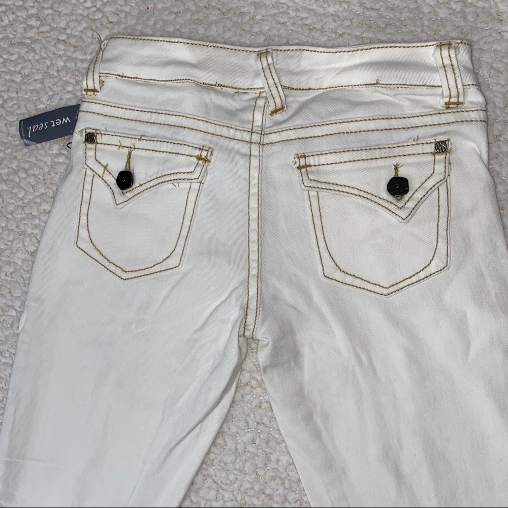 Hot Kiss Skinny White Jeans - Picture 10 of 11